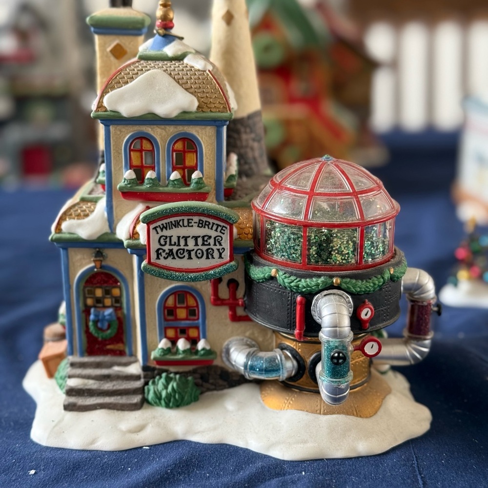 Department 56 Northpole Village Twinkle Bright Glitter Factory